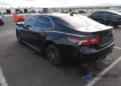 2021 Toyota Camry Se Hybrid z USA, uszkodzony, nr VIN 4T1G31AK6MU029038